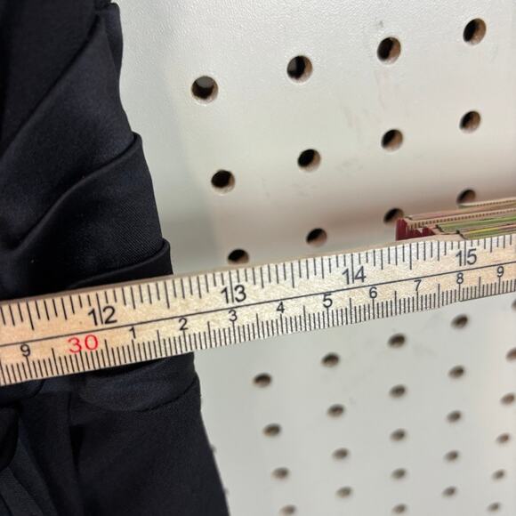 Express Black Cocktail Mini Dress Avant Garde 3D Bow Holiday Sz 4 - Picture 7 of 8